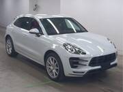 2019 PORSCHE MACAN
