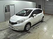 2015 NISSAN NOTE X