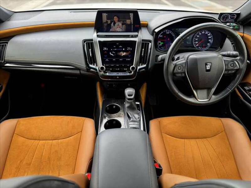 2020 TOYOTA CROWN for sale - photo 3