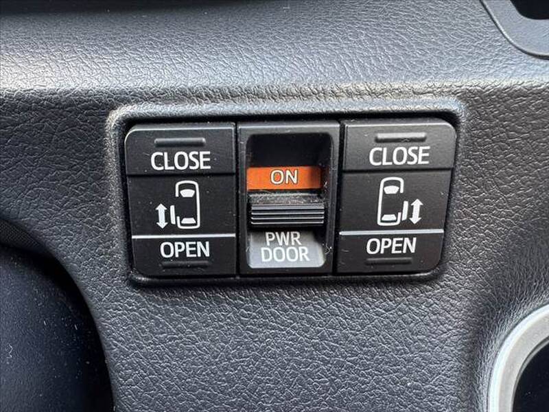2017 TOYOTA SIENTA for sale - photo 7