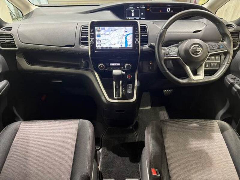 2017 NISSAN SERENA for sale - photo 4