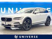2018 VOLVO V90
