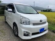 2012 TOYOTA VOXY