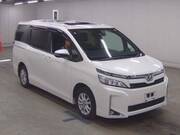 2019 TOYOTA VOXY V