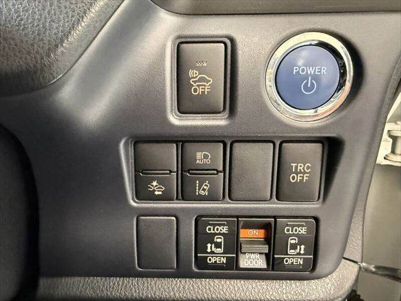 2016 TOYOTA NOAH for sale - photo 10