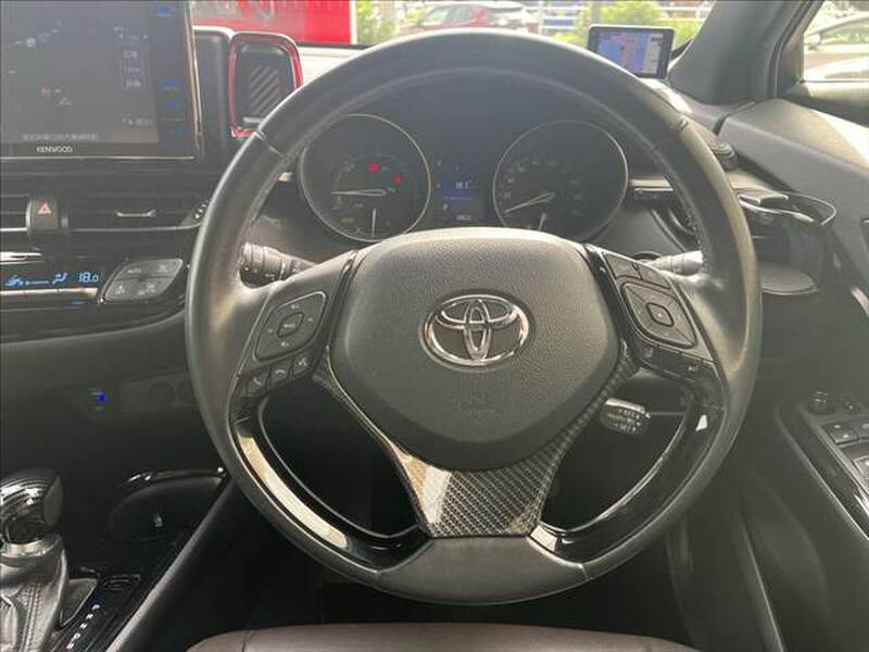 2017 TOYOTA C-HR G for sale - photo 11