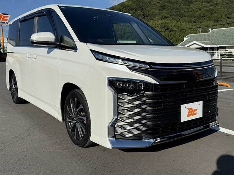 2022 TOYOTA VOXY for sale - photo 11