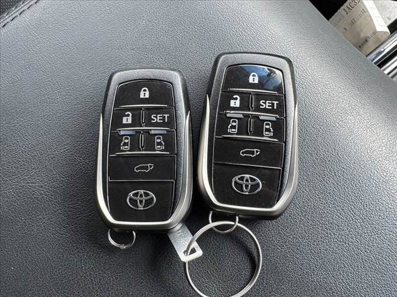 2020 TOYOTA VELLFIRE for sale - more photos