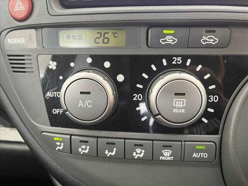 2013 TOYOTA SIENTA for sale - photo 6