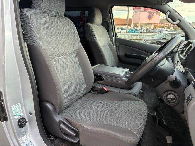 2016 NISSAN NV350 CARAVAN WAGON for sale - more photos