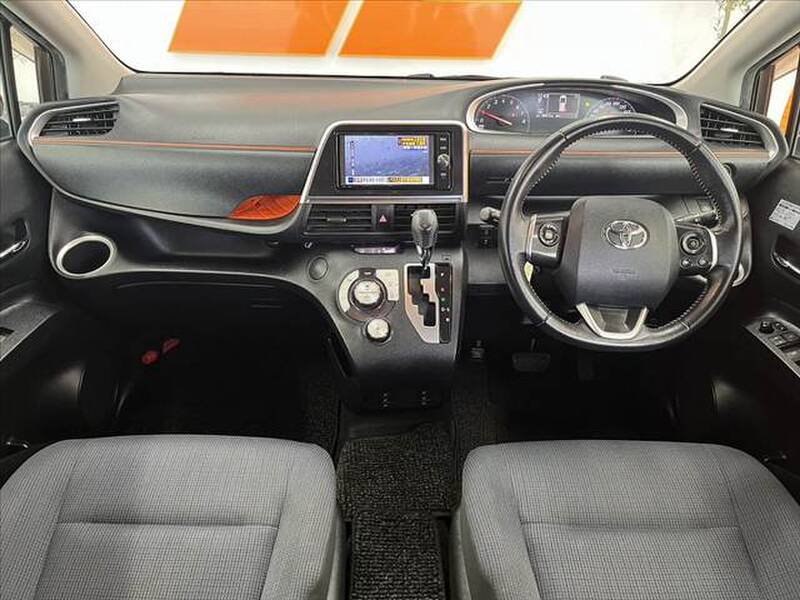 2017 TOYOTA SIENTA for sale - photo 3