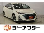 2017 TOYOTA PRIUS PHV