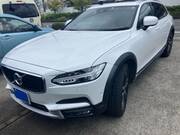 2019 VOLVO V90