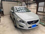 2013 VOLVO V60