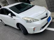 2013 TOYOTA PRIUS ALPHA S
