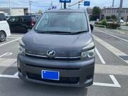 2013 TOYOTA VOXY