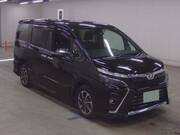 2019 TOYOTA VOXY