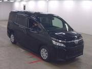 2017 TOYOTA VOXY X