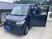 2012 NISSAN ROOX
