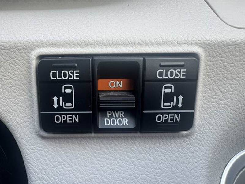 2017 TOYOTA SIENTA for sale - photo 7