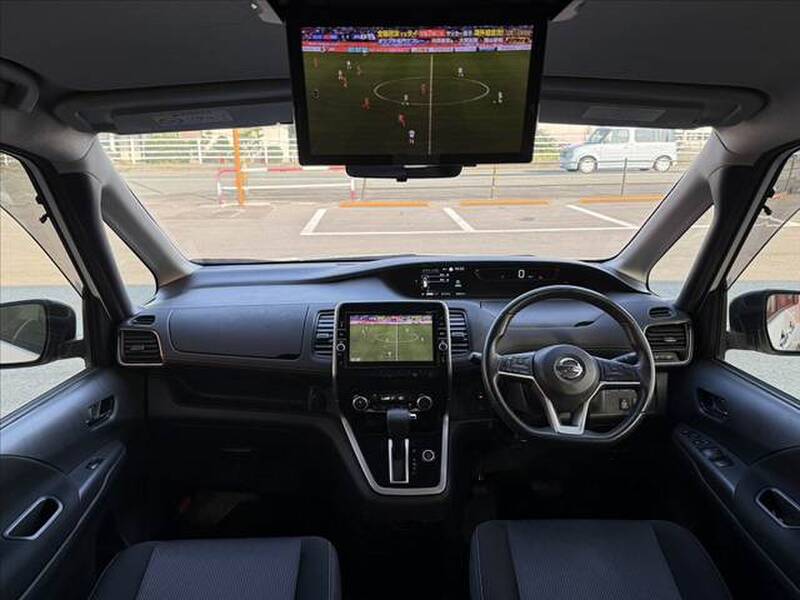 2019 NISSAN SERENA for sale - photo 3