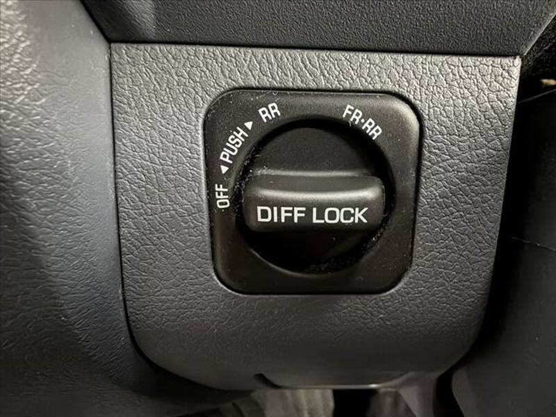2015 TOYOTA LAND CRUISER for sale - photo 5