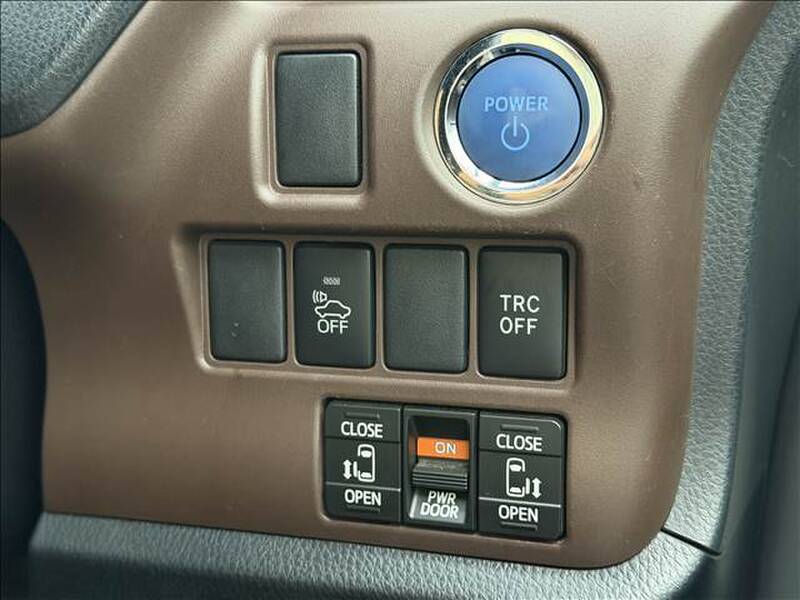 2015 TOYOTA ESQUIRE for sale - photo 5