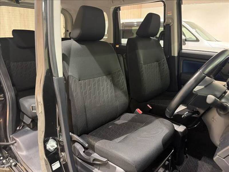 2017 TOYOTA TANK for sale - photo 10