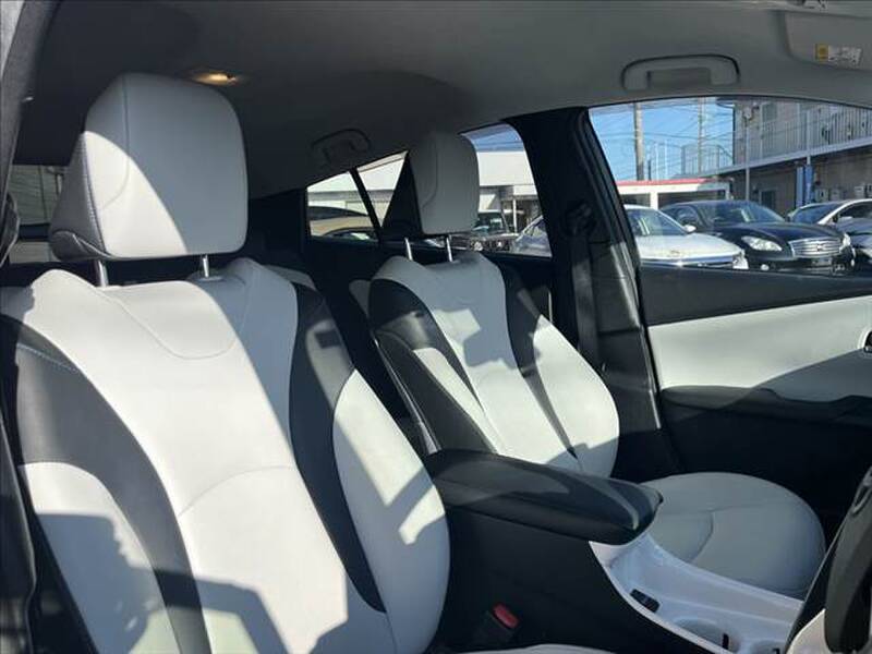 2016 TOYOTA PRIUS for sale - more photos