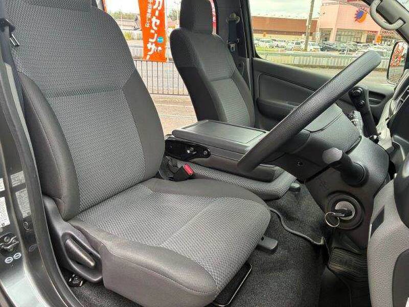 2017 NISSAN CARAVAN VAN (URVAN) for sale - photo 10
