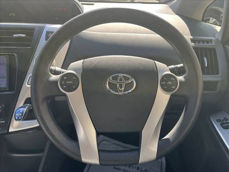 2011 TOYOTA PRIUS ALPHA S for sale - photo 11