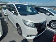 2015 TOYOTA ESQUIRE