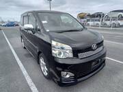2013 TOYOTA VOXY