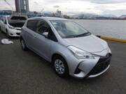 2017 TOYOTA VITZ F