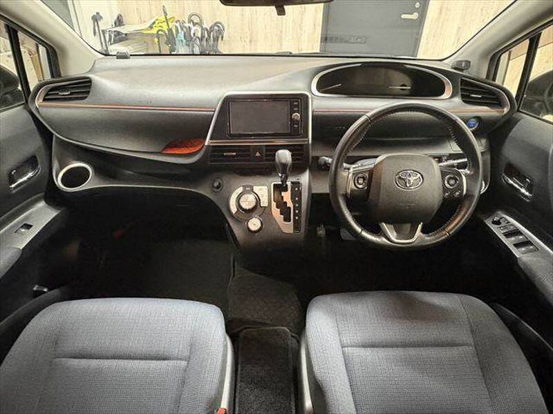 2017 TOYOTA SIENTA for sale - photo 4