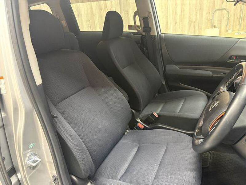 2017 TOYOTA SIENTA for sale - more photos