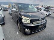 2013 TOYOTA VOXY