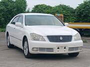 2006 TOYOTA CROWN ROYAL SALOON