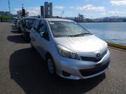 2013 TOYOTA VITZ F