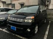 2002 TOYOTA VOXY