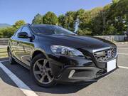 2016 VOLVO V40