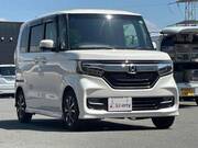 2017 HONDA N-BOX CUSTOM