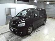 2010 TOYOTA VOXY