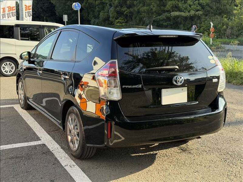 2017 TOYOTA PRIUS ALPHA for sale - photo 9