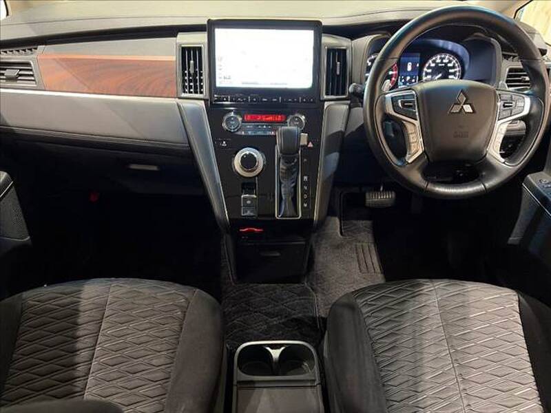 2019 MITSUBISHI DELICA D5 for sale - photo 4