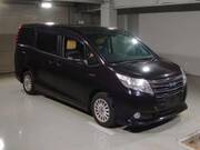 2014 TOYOTA NOAH