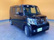 2017 HONDA N-BOX CUSTOM