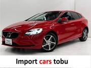 2016 VOLVO V40