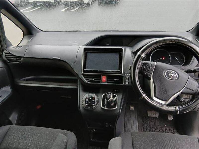 2015 TOYOTA VOXY V for sale - photo 4