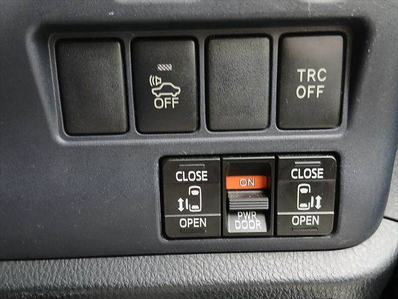 2015 TOYOTA VOXY V for sale - photo 10